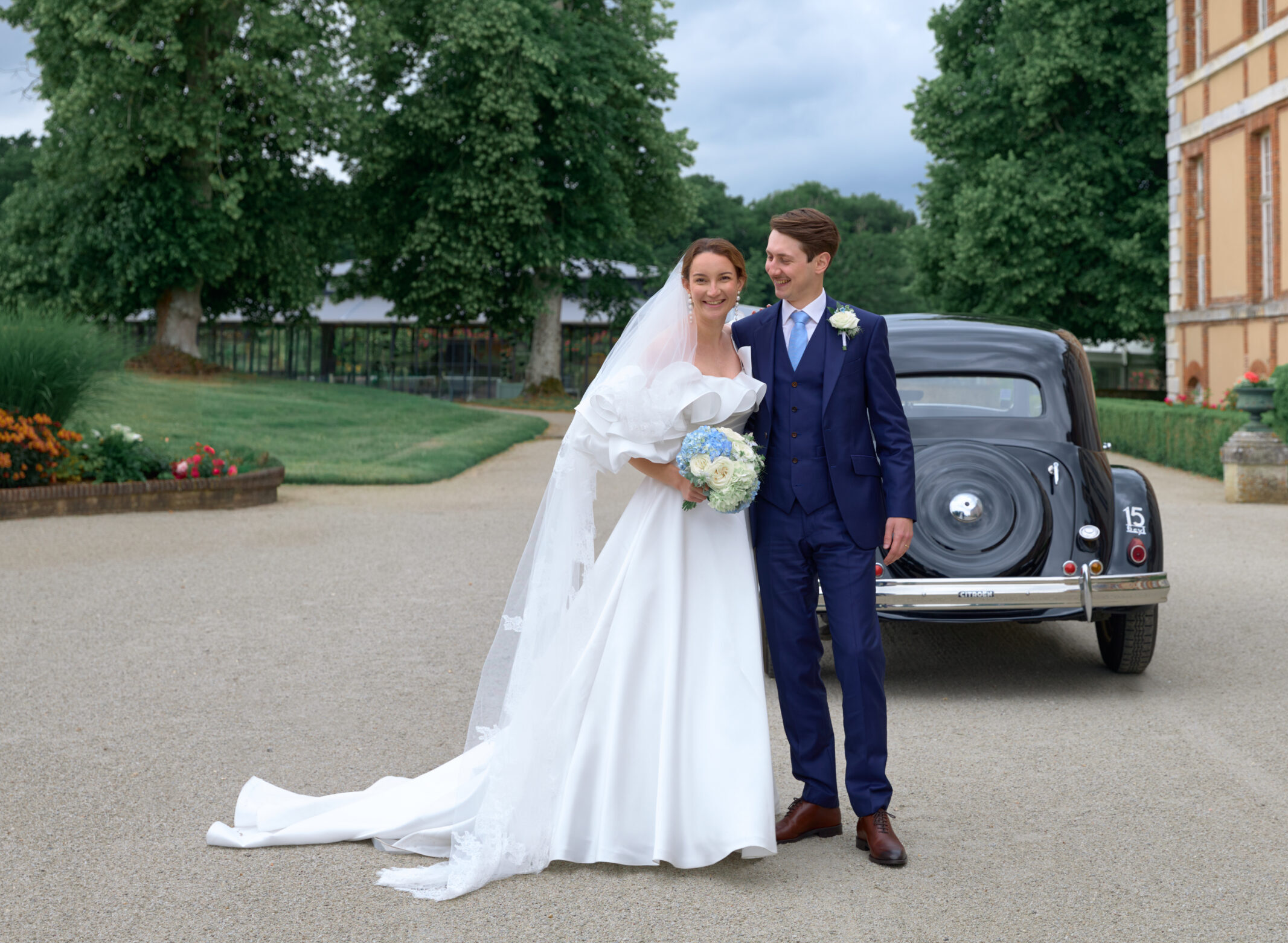 book photo v3 004 scaled e1767878681370